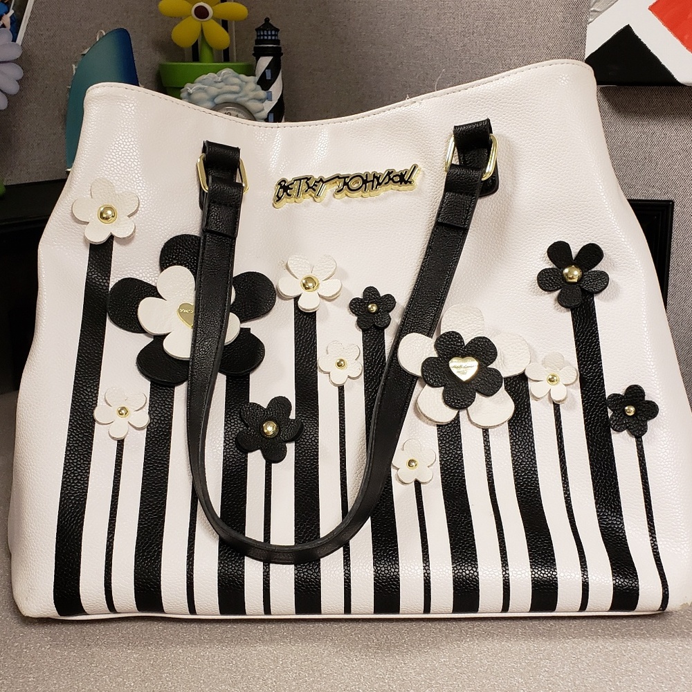 Betsey Johnson white leather purse